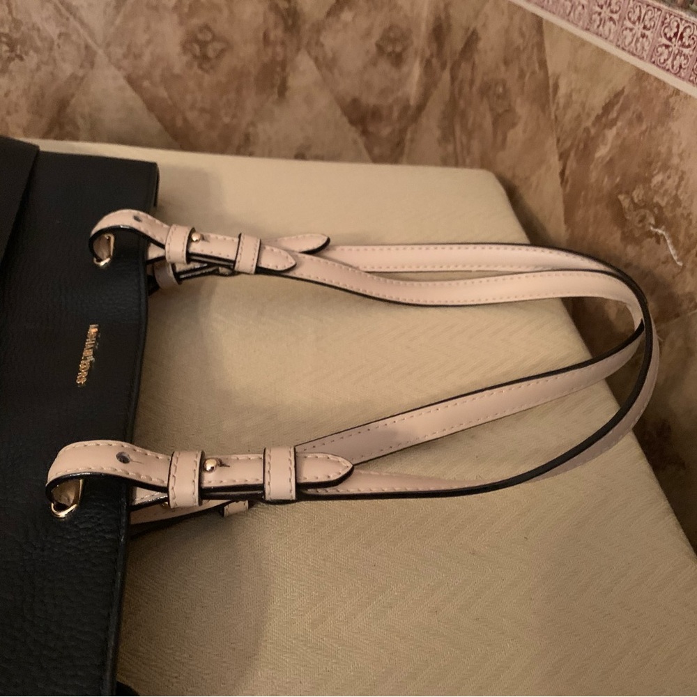 Handbag - Picture 7 of 7
